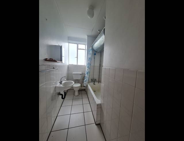 3 BEDROOM FLAT FOR SALE IN SASOLBURG CENTRAL